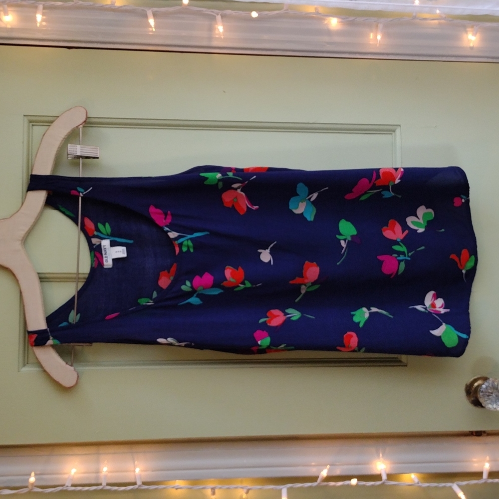 Women's Old Navy floral navy tank medium